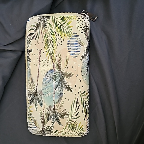 Wallet - Picture 1 of 3